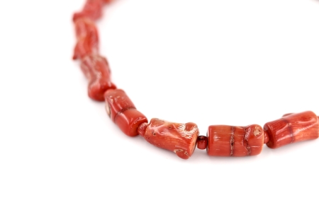 Rote Korallenhalskette