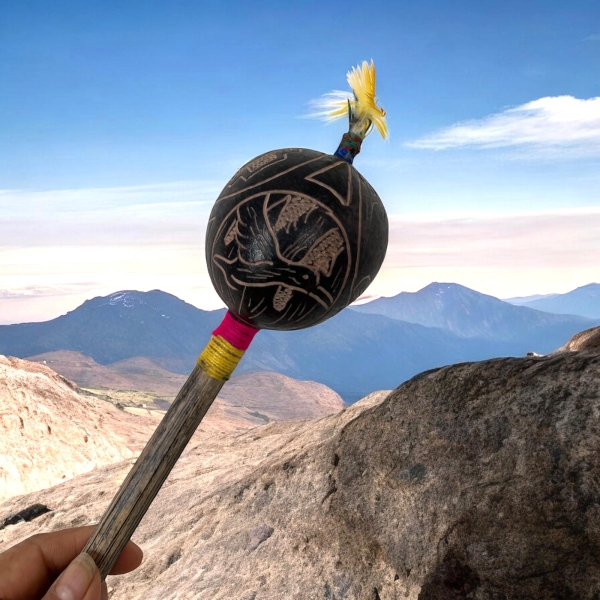 Rassel &quote;Chakana&quote;- Klein