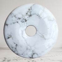 Pi-Stein Magnesit (Howlite) 40 mm
